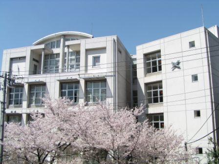high school ・ College. 576m to private Kaisei High School