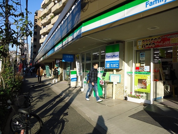 Convenience store. FamilyMart Bunkyo Hakusan Station store up (convenience store) 130m