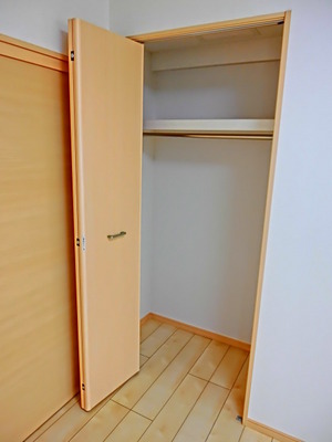 Receipt. Closet storage