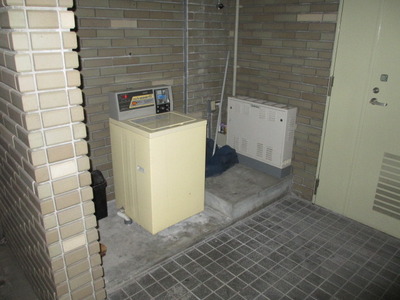 Other common areas. Launderette