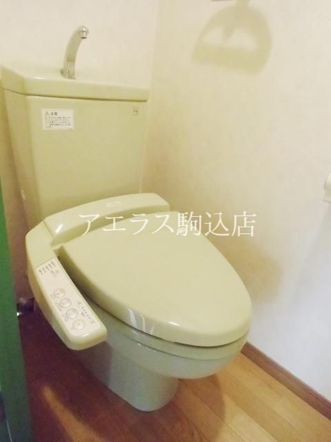 Toilet. With warm water washing toilet seat