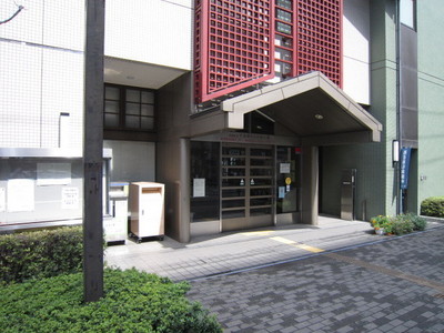 library. Nezu 300m until the library (library)