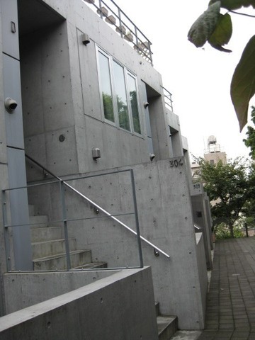 Building appearance. Near the building entrance