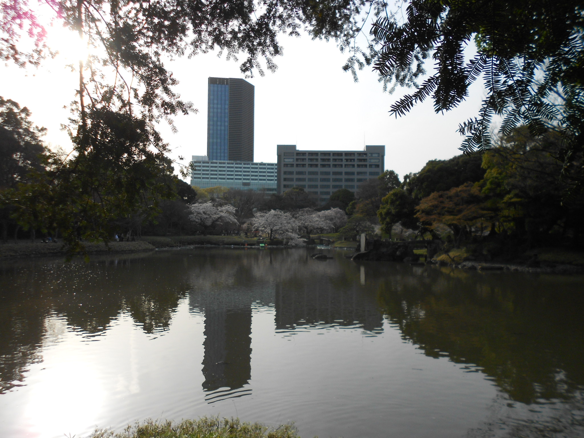 park. 850m to Korakuen (park)