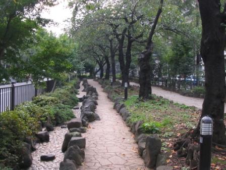 park. 355m to Harima slope cherry trees (park)