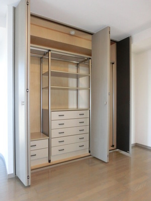 Receipt. Closet that can store plenty