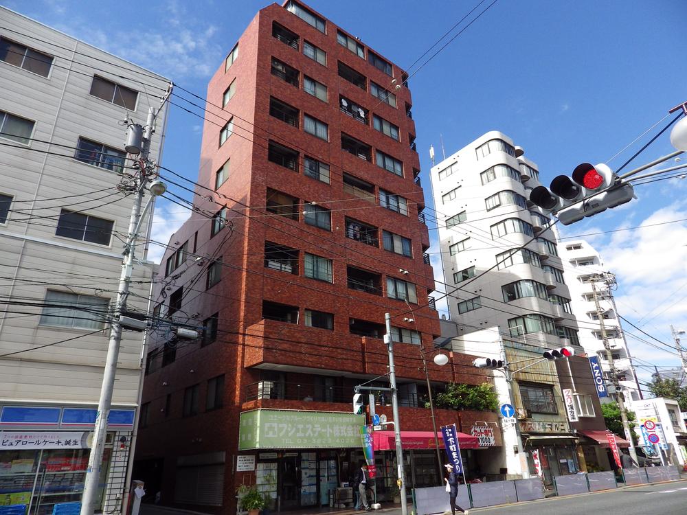 Local appearance photo. local