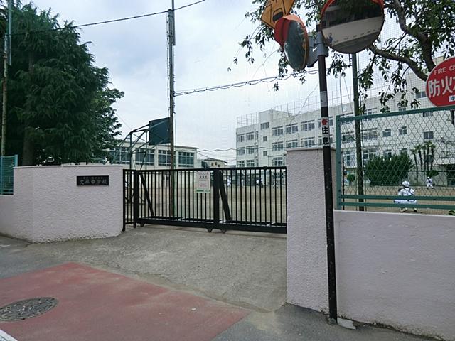 Junior high school. 699m to Bunkyo Tatsubun Forest Junior High School