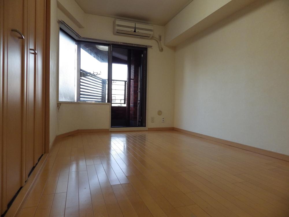 Non-living room. room