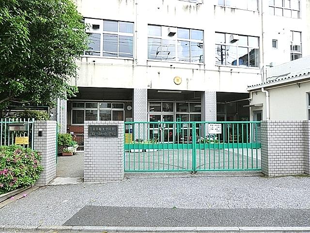 Primary school. 720m to Bunkyo Tatsuyubiketani elementary school