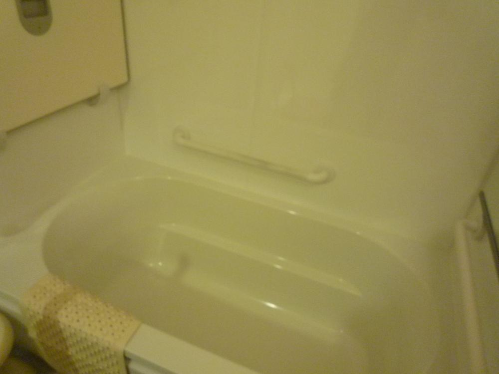 Bathroom. Indoor (12 May 2013) Shooting