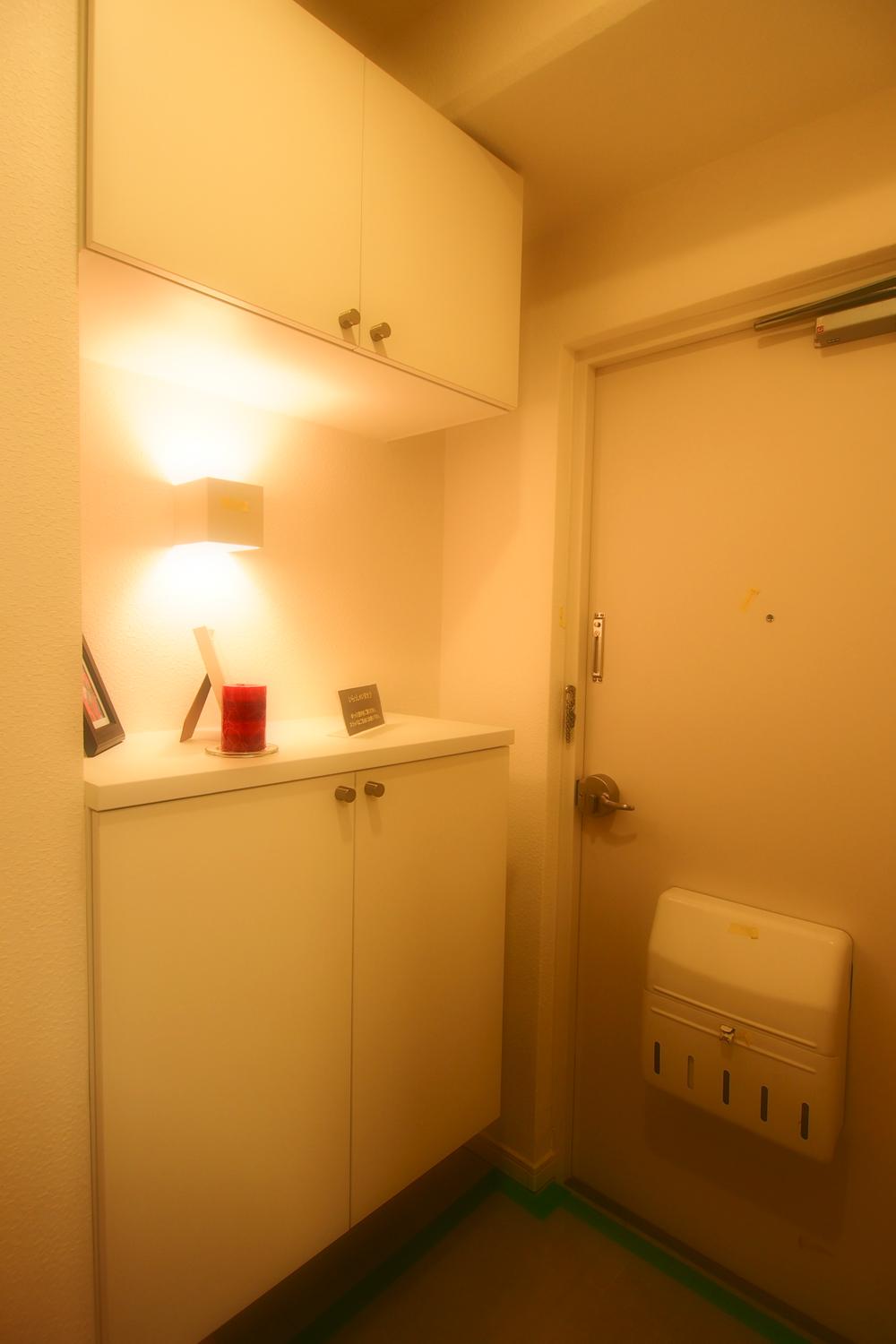 Entrance. Local (11 May 2013) Shooting