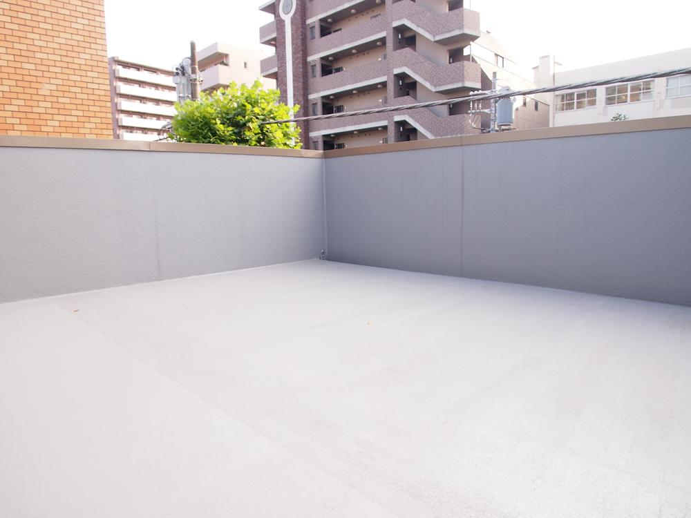 Balcony. Local (10 May 2013) Shooting