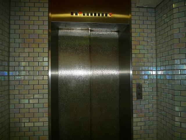 lobby. elevator