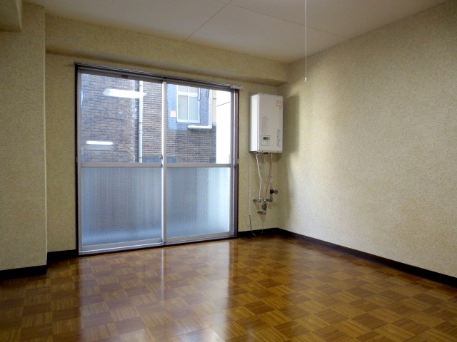 Living and room