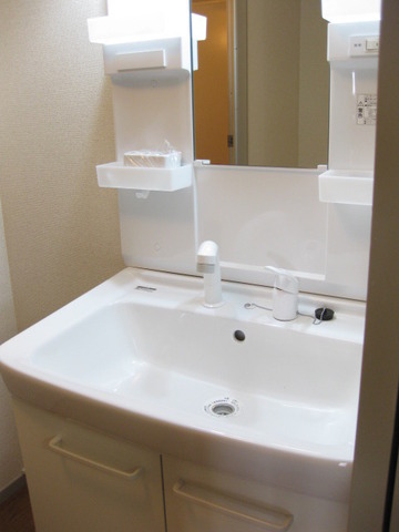 Washroom. 2013 November exchange