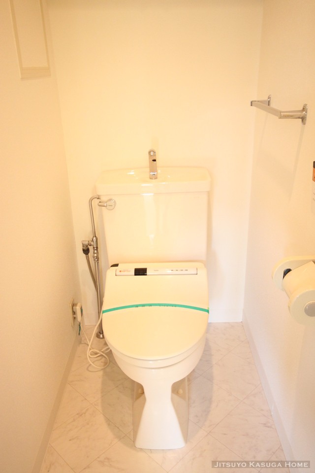 Toilet.  ※ Another floor plan is a reference photograph. 