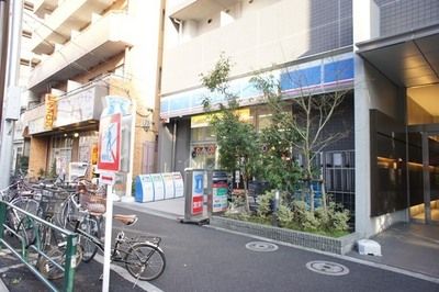 Convenience store. Lawson Sendagi Sanchome store up to (convenience store) 92m