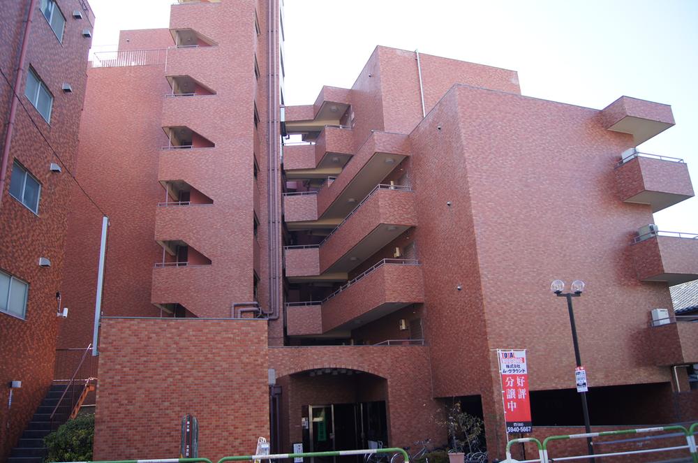 Local appearance photo. local