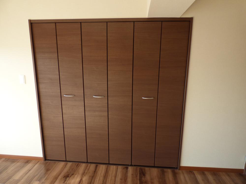 Receipt. 7.5 Western-style closet