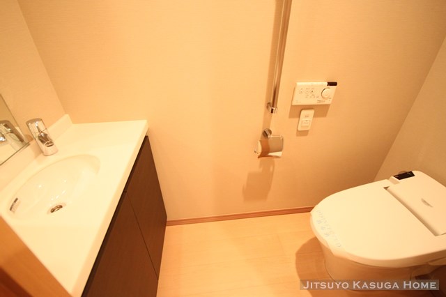 Toilet. La ・ Another floor plan toilet Tours Iidabashi