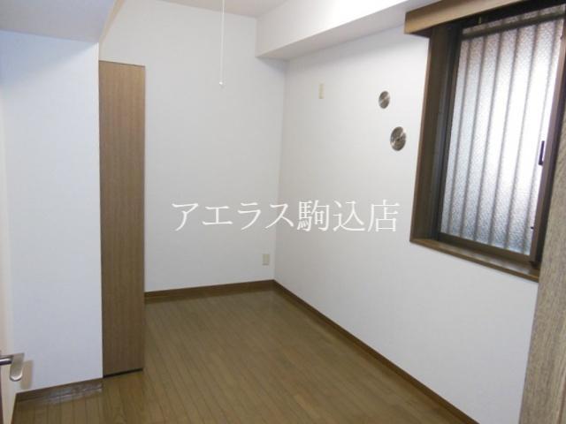 Other. Closet with Western-style