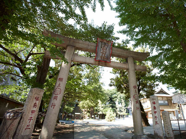 Surrounding environment. Komagome Fuji shrine (about 280m, 4-minute walk)