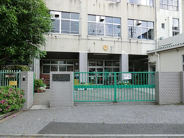 Primary school. 626m to Bunkyo Tatsuyubiketani elementary school