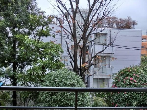 View photos from the dwelling unit. Situated in a quiet, residential area ☆ Good is per yang!