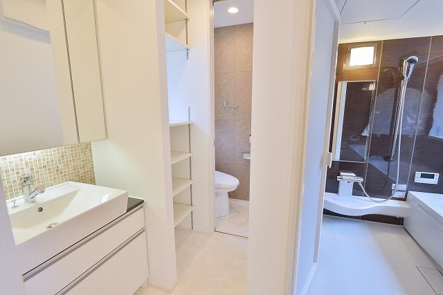 Same specifications photos (Other introspection). Wash room construction cases