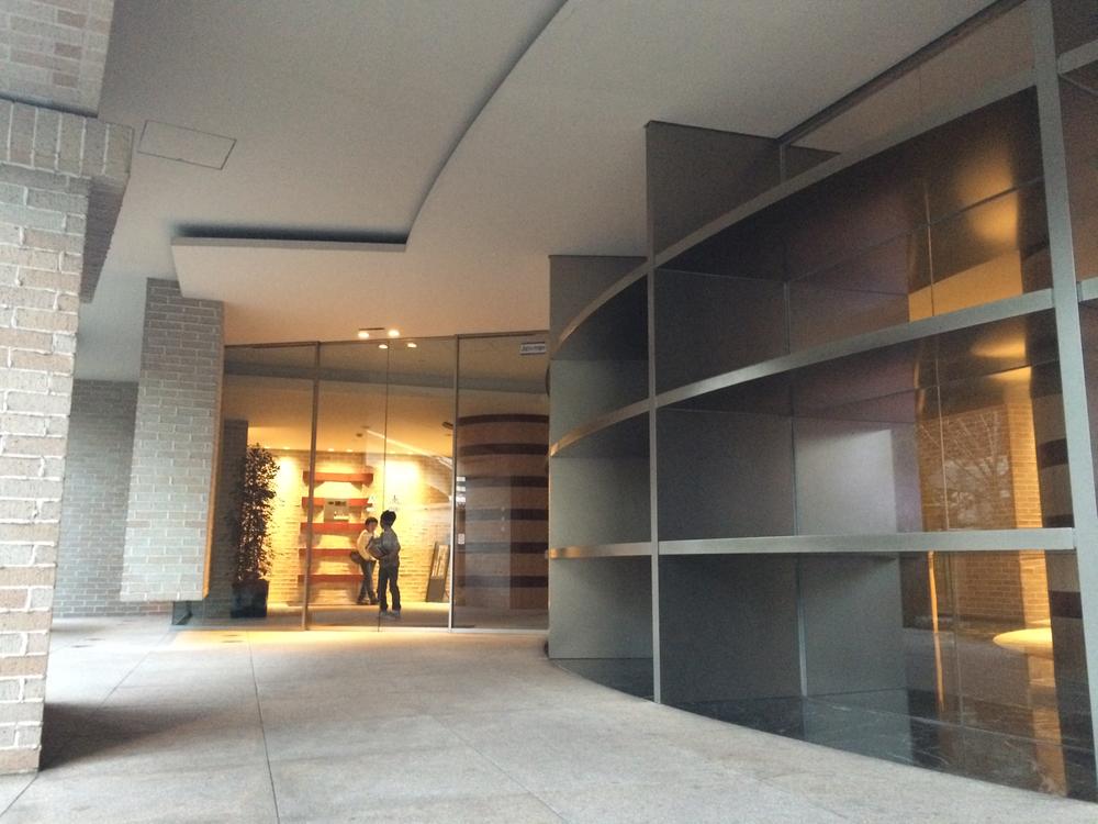 Local appearance photo. Local (12 May 2013) Shooting