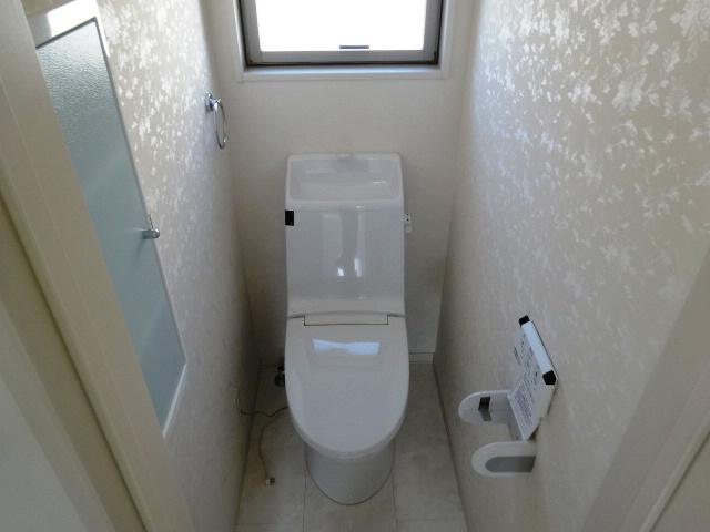 Toilet. Indoor 5 Building (September 2013) Shooting