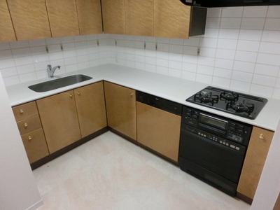 Kitchen. Gas 3-neck system Kitchen