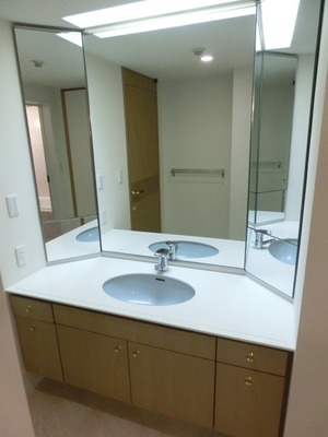 Washroom. Powder Room