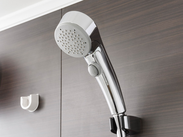 Bathing-wash room.  [Click shower head] Even without a steering wheel operation, Water discharge by simply pressing the button on the shower head ・ You can stop water.