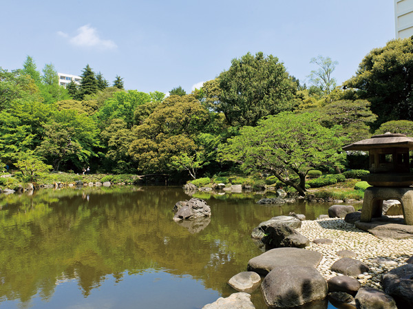 Surrounding environment. Kyu-Furukawa Gardens (walk 27 minutes / About 2100m)