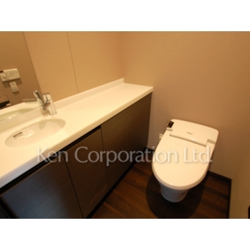 Toilet. Shoot the same type the 14th floor of the room. Specifications may be different.