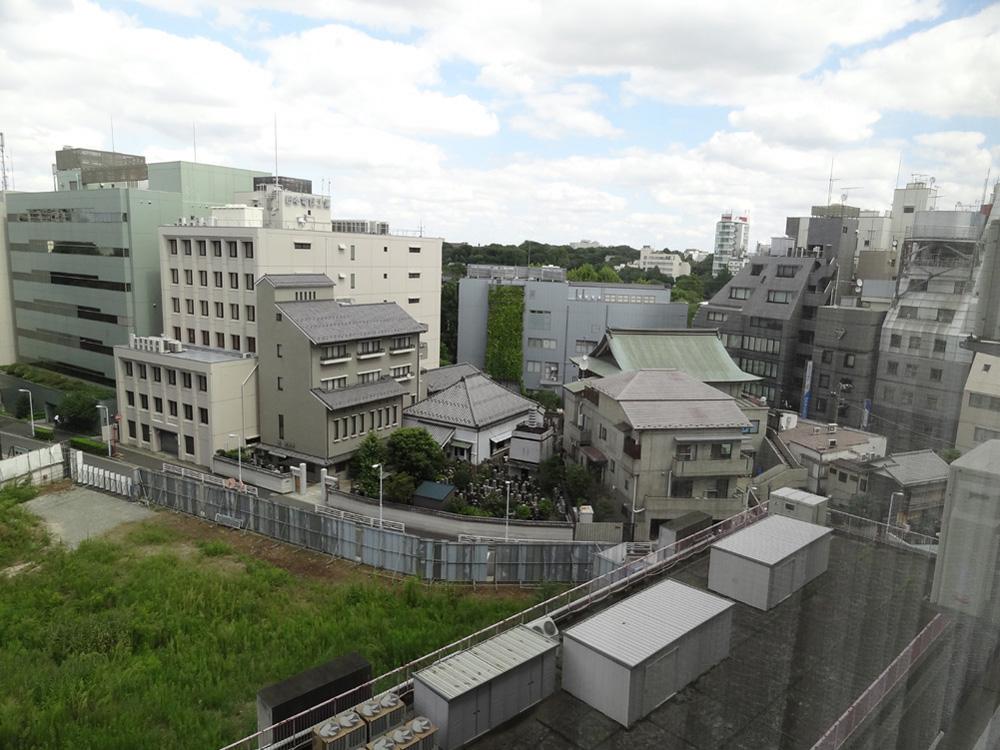 View photos from the dwelling unit. View from local (September 2013) Shooting