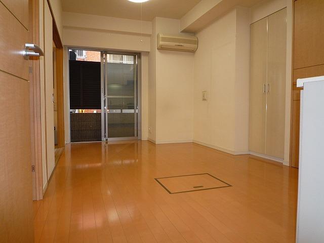 Living. (November 2013) Shooting