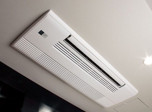 Other.  [Ceiling, cassette-type air conditioner] living ・ dining ・ Western-style (1), Air conditioning in the ceiling, cassette-type comes standard with. To produce a neat space.
