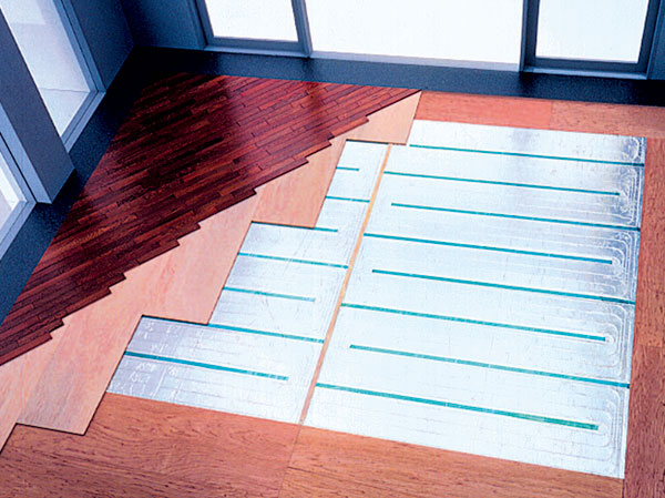 Other.  [TES hot water floor heating] living ・ dining, Western-style in (1), Adopt a floor heating to warm gently the body from feet. There is no fear that wound up the house dust, It is a heating system that were considered to dry skin. (Same specifications)