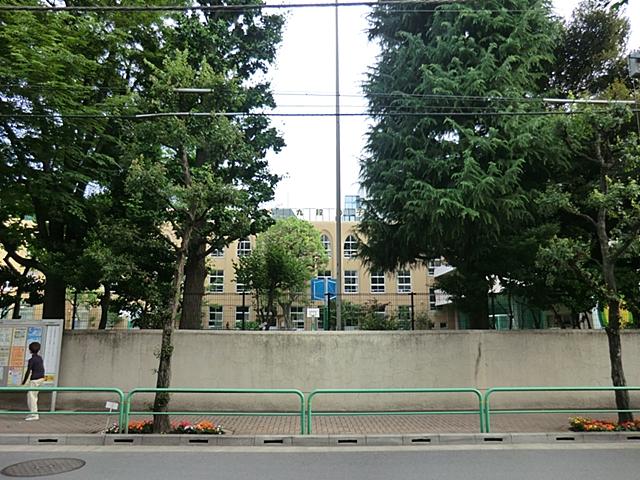 Primary school. 563m to Chiyoda Ward Kudan Elementary School