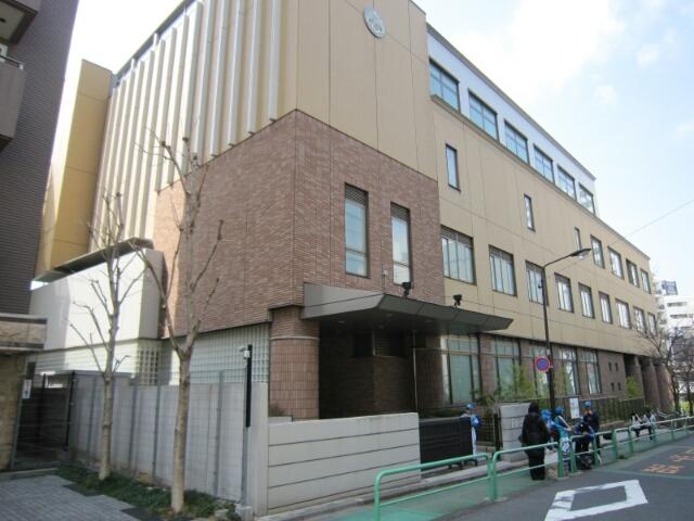 Primary school. Kojimachi 120m up to elementary school