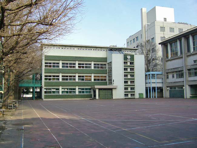 Junior high school. Kojimachi 20m until junior high school (junior high school)