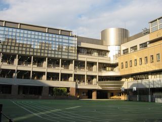 Primary school. Kojimachi until the elementary school (elementary school) 500m