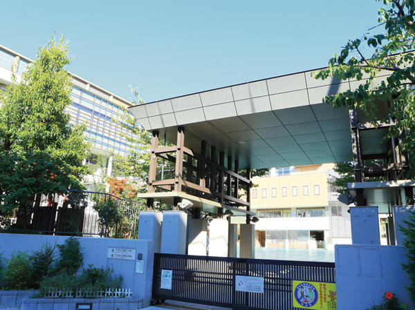 Kojimachi elementary school (about 210m)