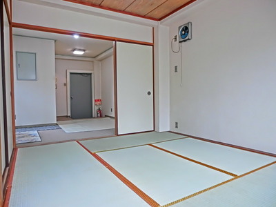 Other room space.  ☆ Soothing Japanese-style room ☆