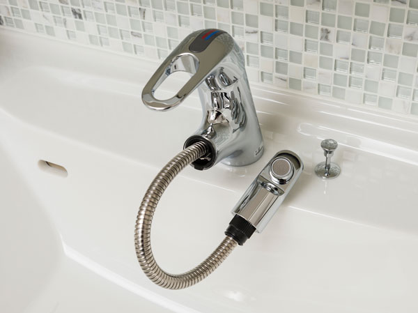 Bathing-wash room.  [Single lever mixing faucet] While sophisticated design, Head is the mixing faucet that also includes functionality such as draw.