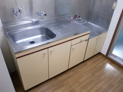 Kitchen. Two-burner gas stove installation Allowed ☆ 