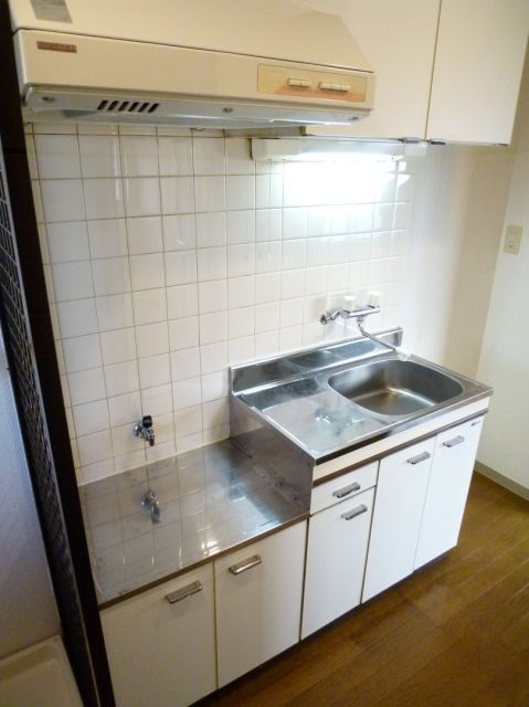 Kitchen. Two-burner stove is can be installed